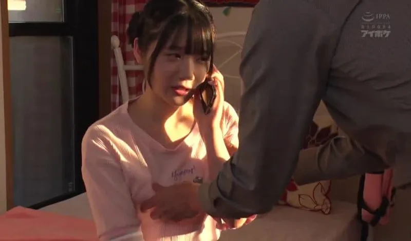 Bố dượng phát hiện tiểu thư riêng của người vợ là diễn viên jav