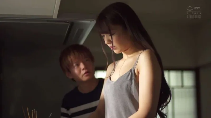 Chồng mới cưới của chị gái xoạc cô em người vợ đang bất hạnh vì thất tình