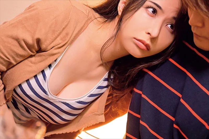 Bạn gái của anh trai của tôi trở nên dam dang mỗi khi say xỉn