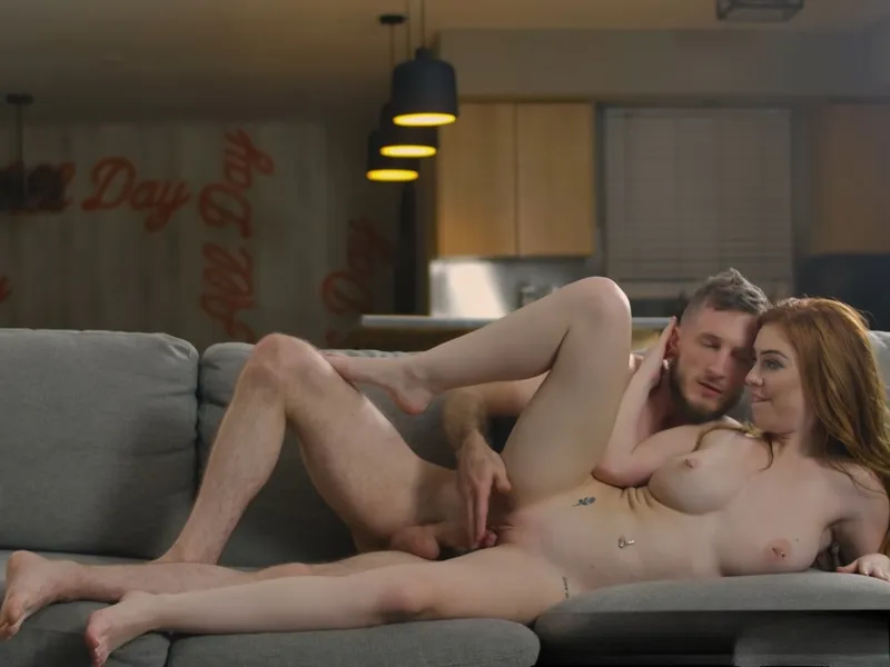 đang tăng ca mà nhân tình cứ dùng cô bé dụ tôi doggy cùng em